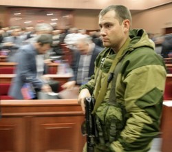 Putin szykuje się do ofensywy. Chce połączyć Donbas z Krymem. LIST ambasadora