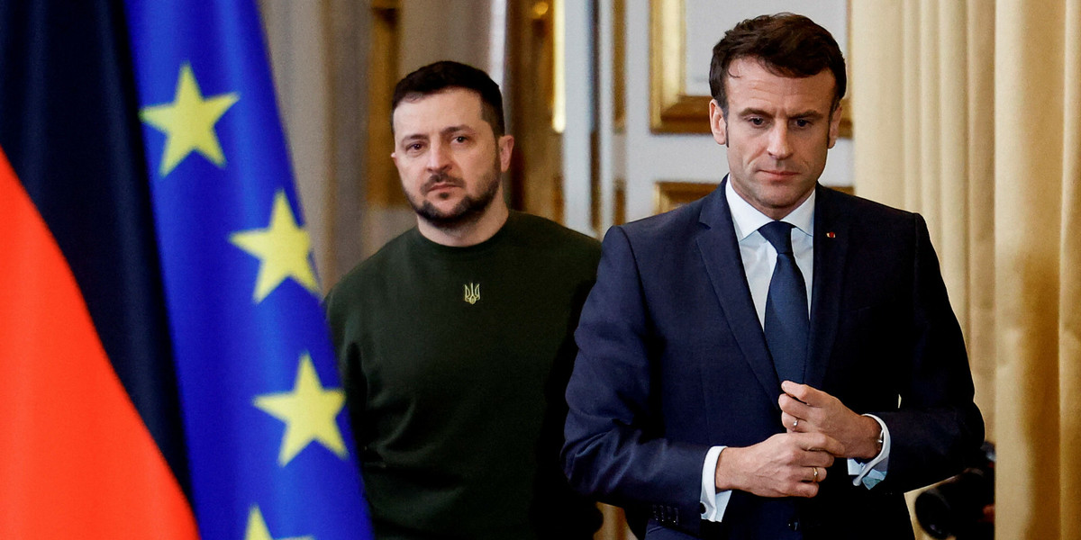 Prezydenci Francji i Ukrainy - Emmanuel Macron i Wołodymyr Zełenski.