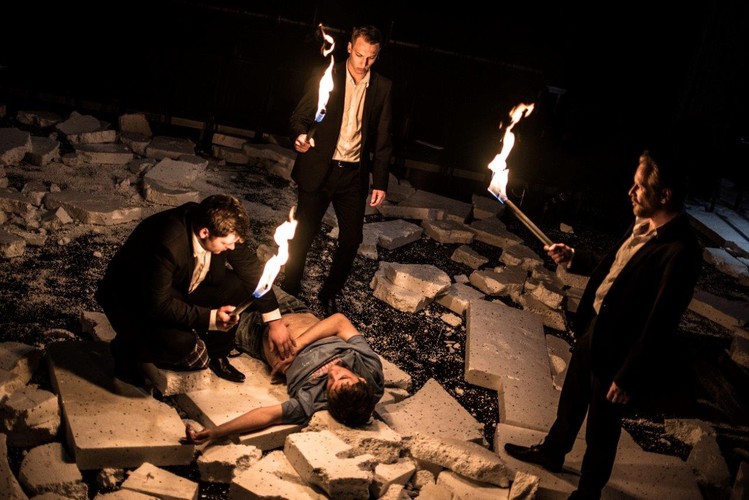 Hymn narodowy (Fot. Karol Budrewicz)