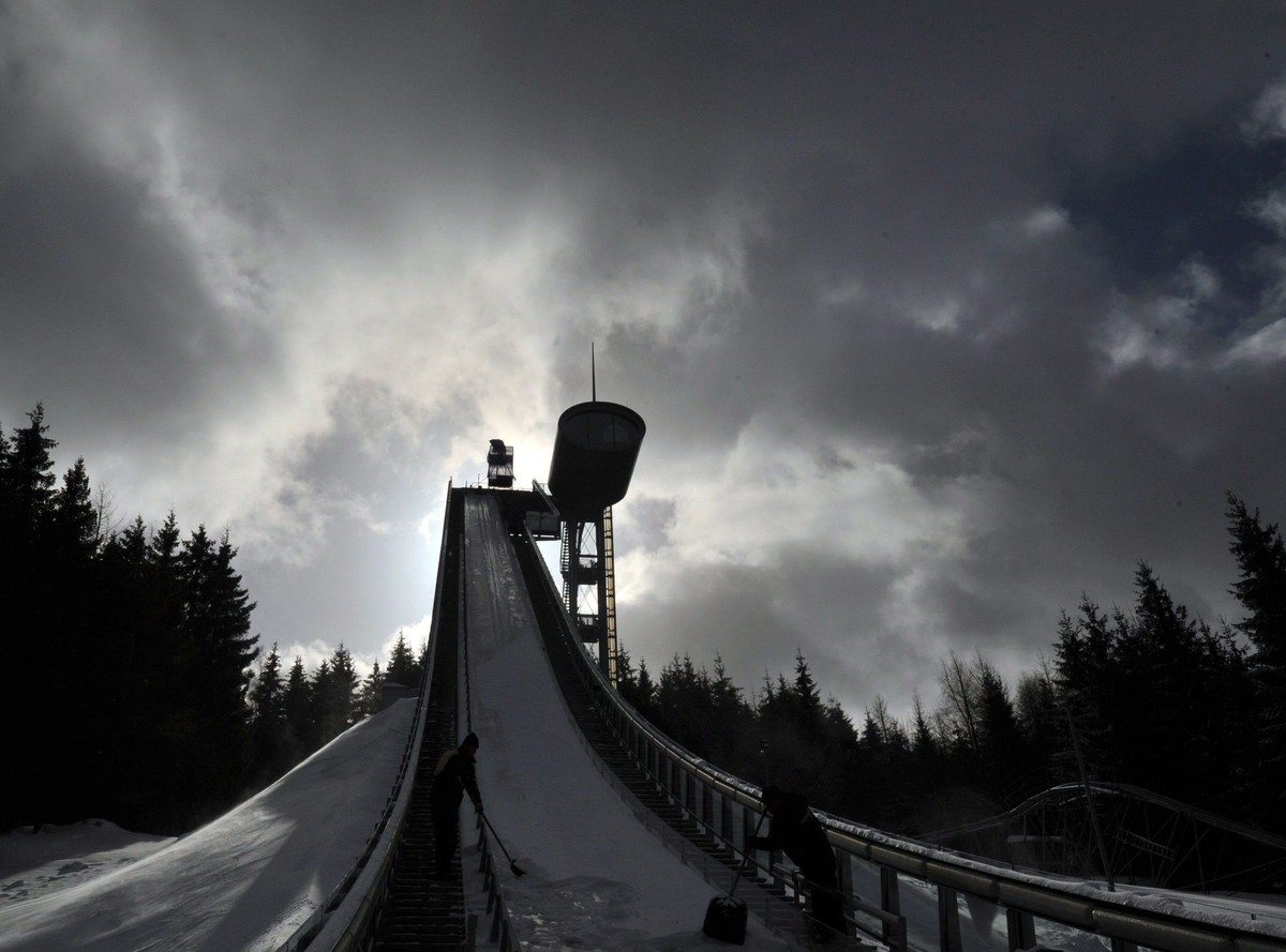 PŚ w Klingenthal odwołany. Wiatr przeszkodził skoczkom