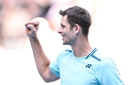 Hurkacz w finale turnieju w Halle. Zdominował Zvereva serwisem