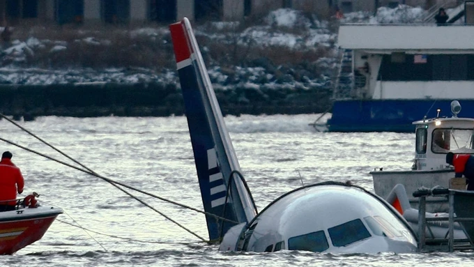 „POMISLILA SAM DA VIŠE NIKAD NEĆU VIDETI DECU” Ispovest majke s leta koji se završio u reci!