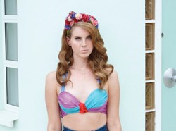 Lana Del Rey prawe jak Shirley Bassey