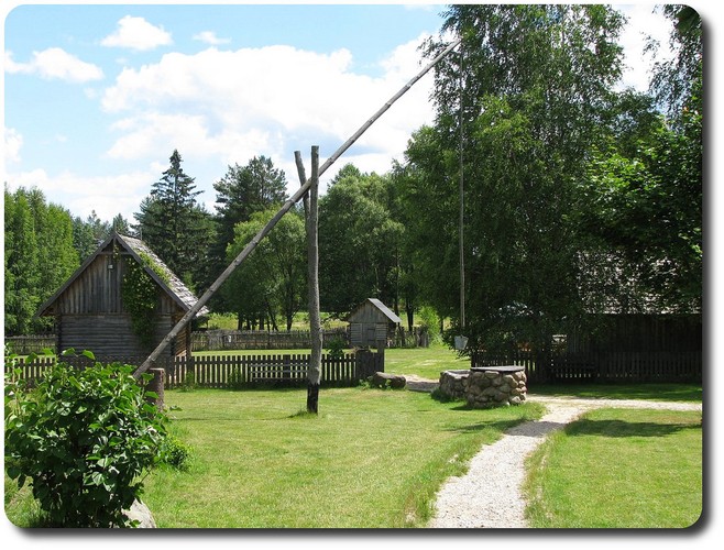 Podlasie – historyczny region Polski leżący na Nizinie Podolskiej. Warte zwiedzenia są liczne piękne zachowanie małe wioski, jak i duże miasta, np. Białystok lub Augustów. Podlasie. Fot.flickr/Jarosław Pocztarski