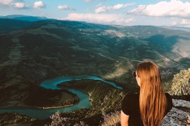 5 NAJLEPŠIH VIDIKOVACA U SRBIJI: Izgledaju kao sa razglednice, ove poglede PAMTIĆETE DO KRAJA ŽIVOTA, a idealni su za prvomajsku avanturu i lako su dostupni