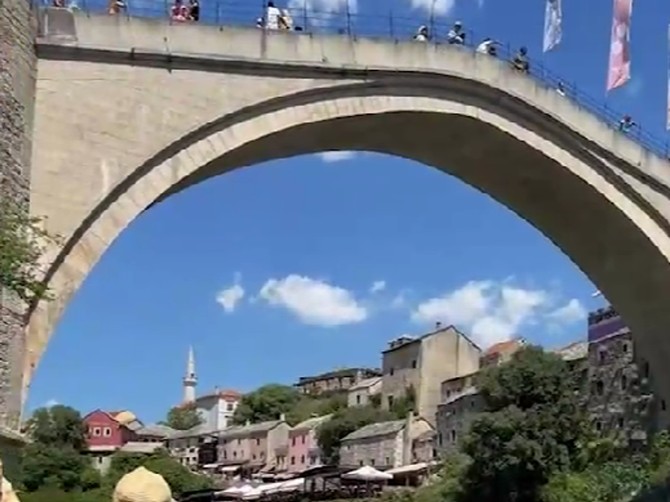 Influenserka je želela da napravi lepu fotografiju, ali... 