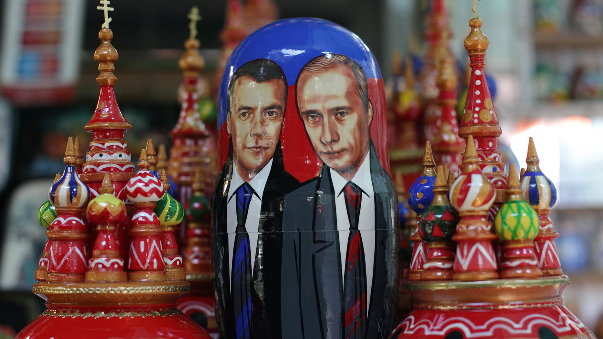 Możliwość pozostania Władimira Putina u władzy w Rosji do 2024 roku, kiedy będzie już miał 72 lata, to "recydywa Związku Sowieckiego", w którym rządzili politycy w zaawansowanym wieku - pisze w poniedziałek "Daily Telegraph" w komentarzu "Wieczny Putin".