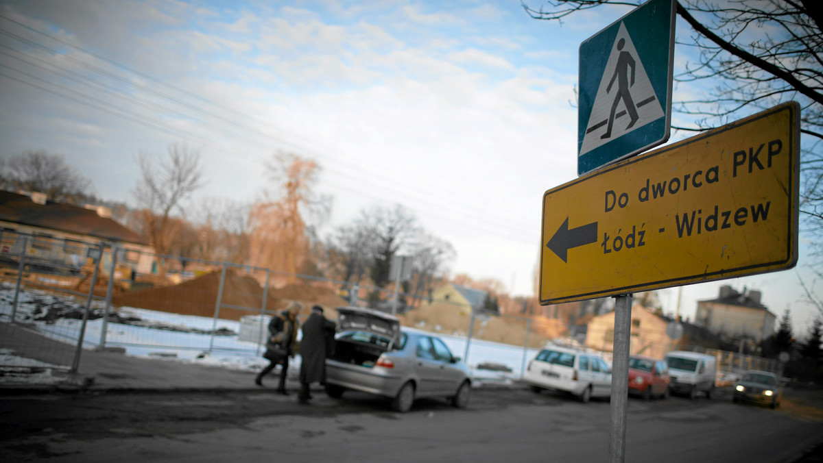 Kolejny dzień nieczynna jest pętla autobusowa przy stacji Łódź Widzew - informuje strona internetowa łódzkiego MPK.