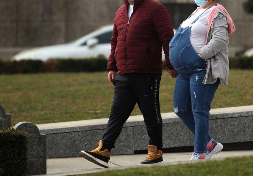 trudnica-porodiljsko-bolovanje-01-foto-S-PASALIC-scaled-1-872x610