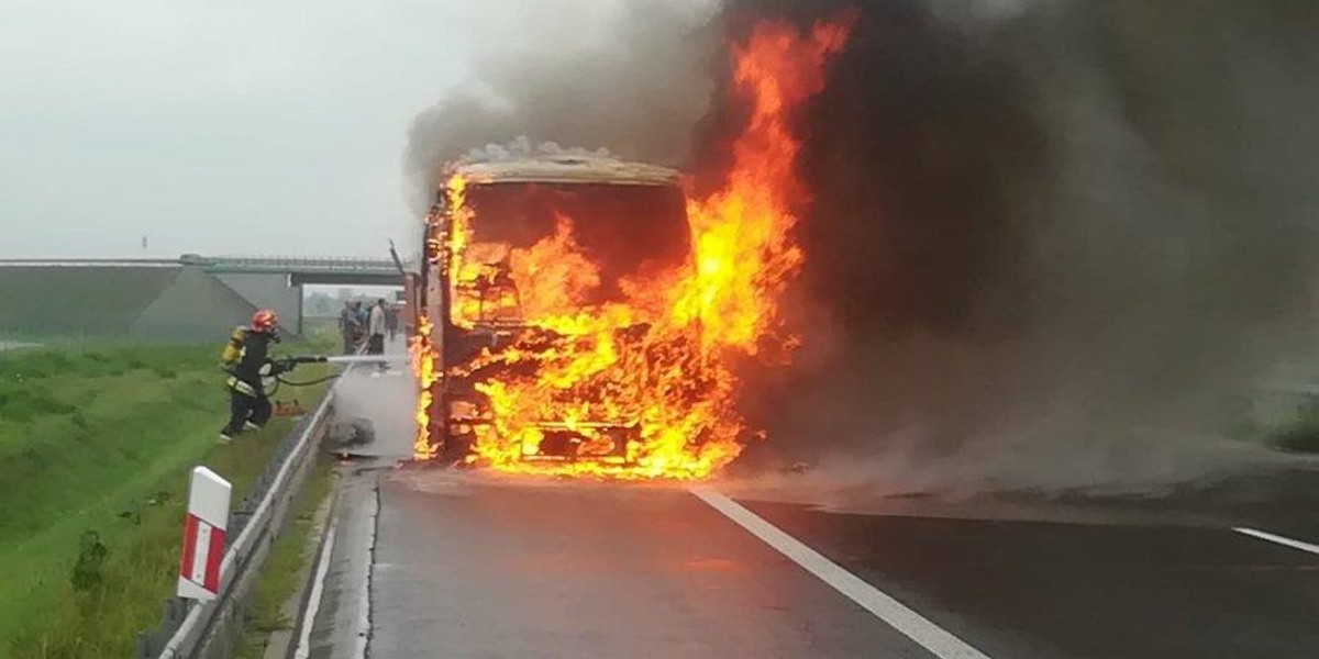 Pożar autokaru na A4 na Podkarpaciu