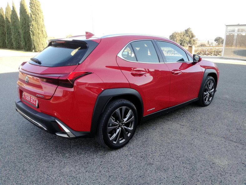 Lexus UX