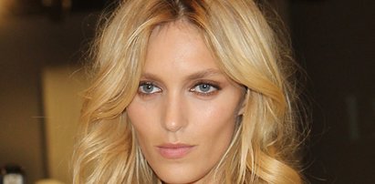 Anja Rubik została twarzą butów!