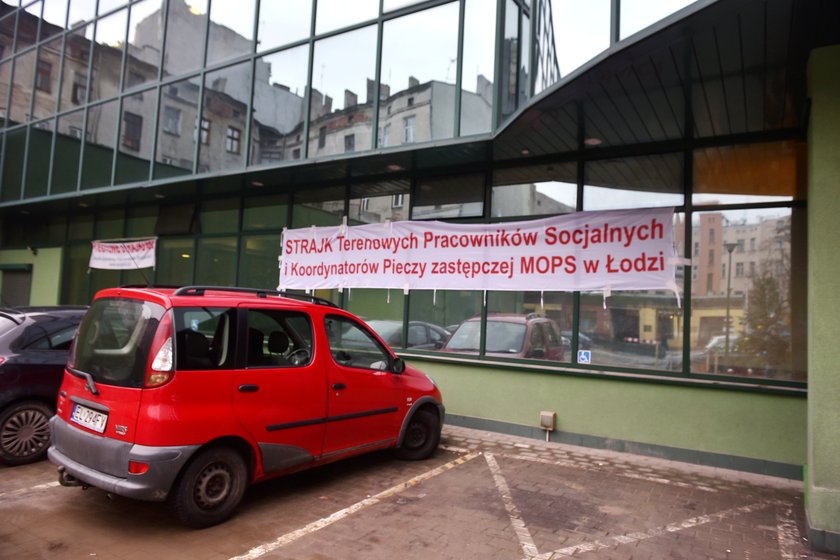 Pracownicy terenowi z łódzkiego MOPS podpisali porozumienie z władzami miasta