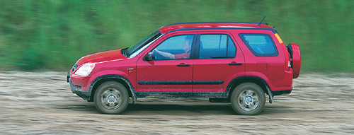 Jeep Cherokee, Nissan X-Trail, Honda CR-V i Toyota RAV4 - Konkurencyjne SUV-y z silnikami benzynowymi