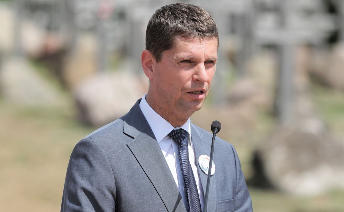 Piontkowski: Za warunki nauki w szkołach odpowiedzialne są samorządy. Na oświatę wydają za mało [WYWIAD]
