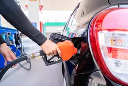 Ceny paliw nadal będą niższe. Tarcza antyinflacyjna zostanie przedłużona