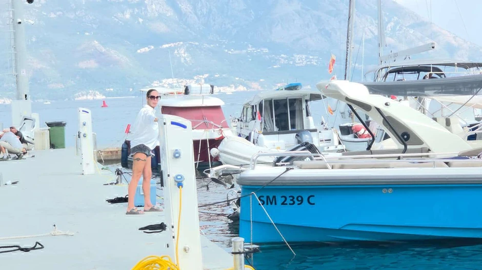 Milena Kačavenda paparaco