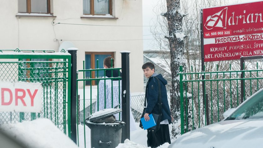 Syn Beaty Szydło chodzi po kolędzie