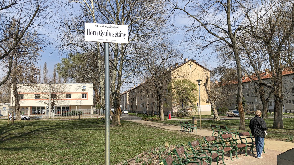 Színvonaltalan, gyenge, sehova nem vezető jogászkodás, idiotizmus – Kiakadtak a volt MSZP-s képviselők, hogy át kell nevezni a Horn Gyula sétányt