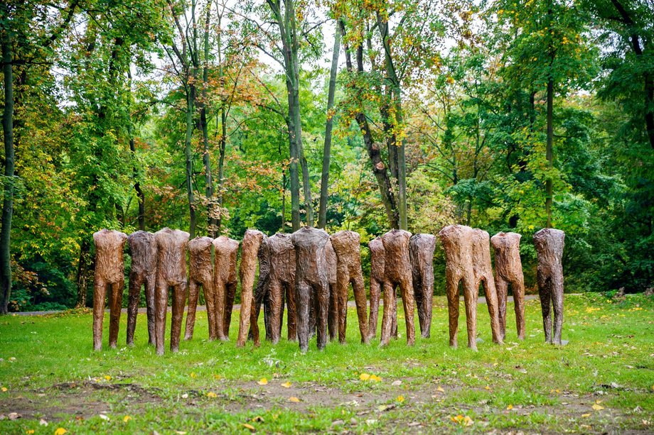 Magdalena Abakanowicz, "Caminando"