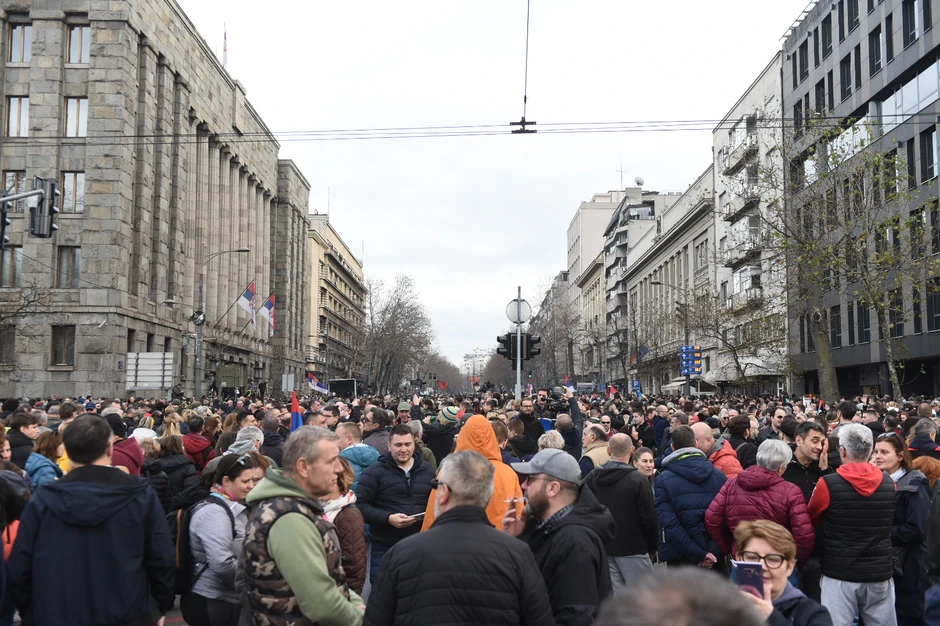 Građani ispred Ustavnog suda