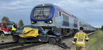 Mazury: Tragedia na torach. Trzy osoby nie żyją, ratownicy walczą o życie 12-letniego chłopca