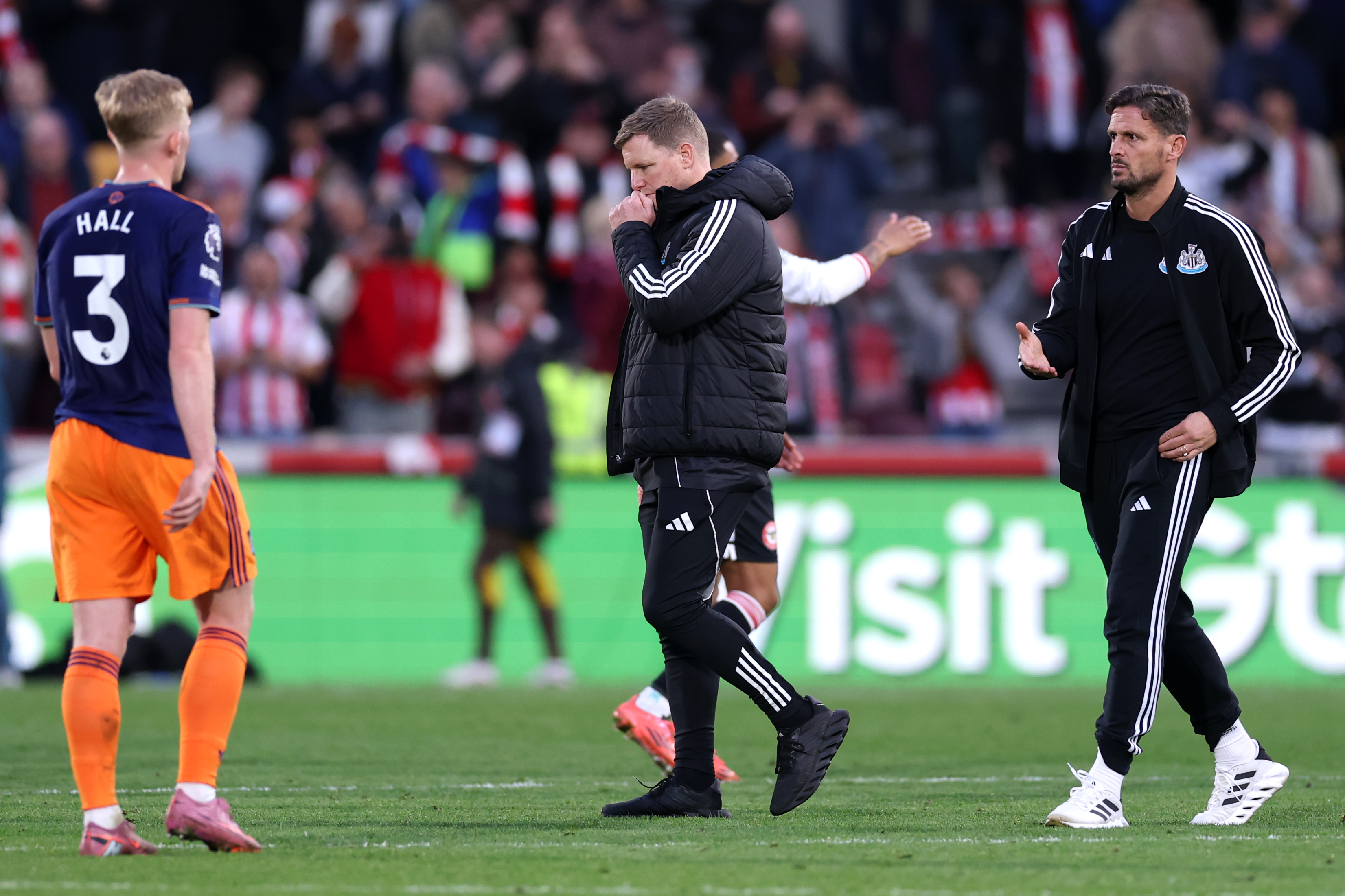 Newcastle's 3-1 defeat at Brentford sparks fan calls for Howe sacking