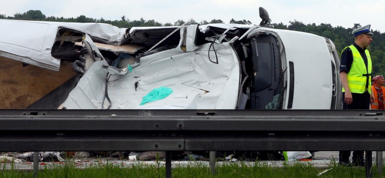 Dramatyczny wypadek na A4 w Krapkowicach. Zdjęcia z miejsca katastrofy