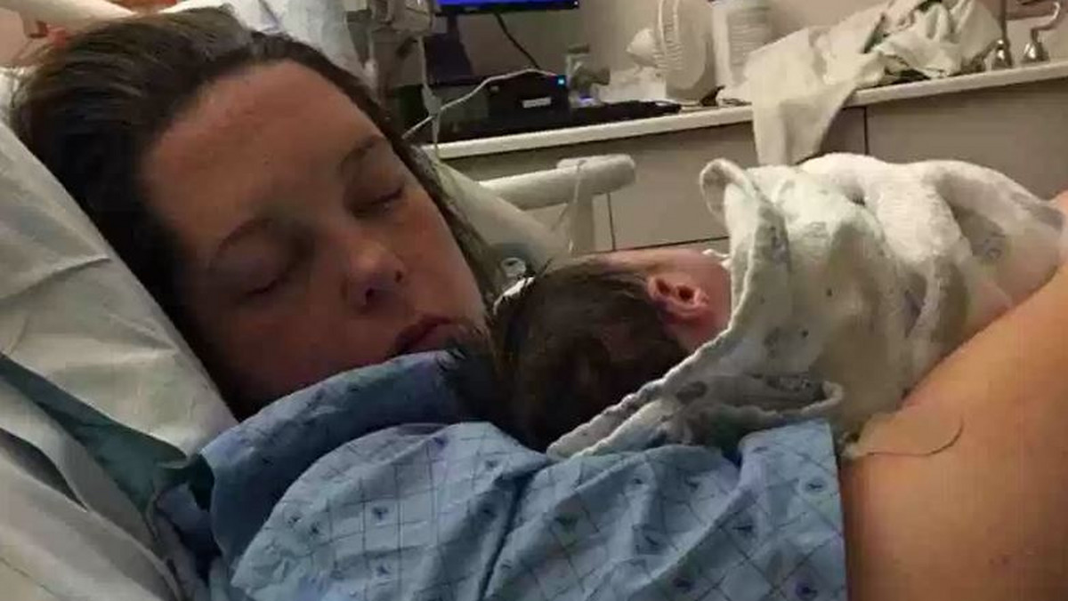 26-letnia Brooke Williams z Utah w Stanach Zjednoczonych bardzo źle się poczuła. Zaczął boleć ją brzuch i z ostrymi boleściami trafiła do jednego ze szpitali. Tam lekarze poinformowali ją, że jest w ciąży i natychmiast musi przejść zabieg cesarskiego cięcia.
