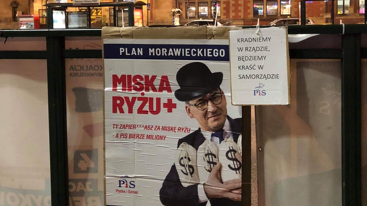 Kampania wyborcza w Polsce. Plakaty uderzające w PiS