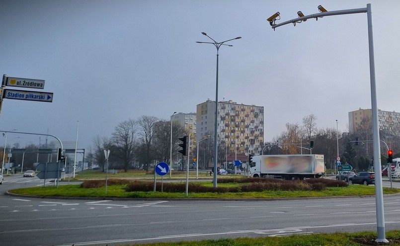 Kamery systemu RedLight przełączono w tryb rejestracji w Kielcach na skrzyżowaniu ulic Solidarności/Sandomierska/Źródłowa/Al. IX Wieków Kielc