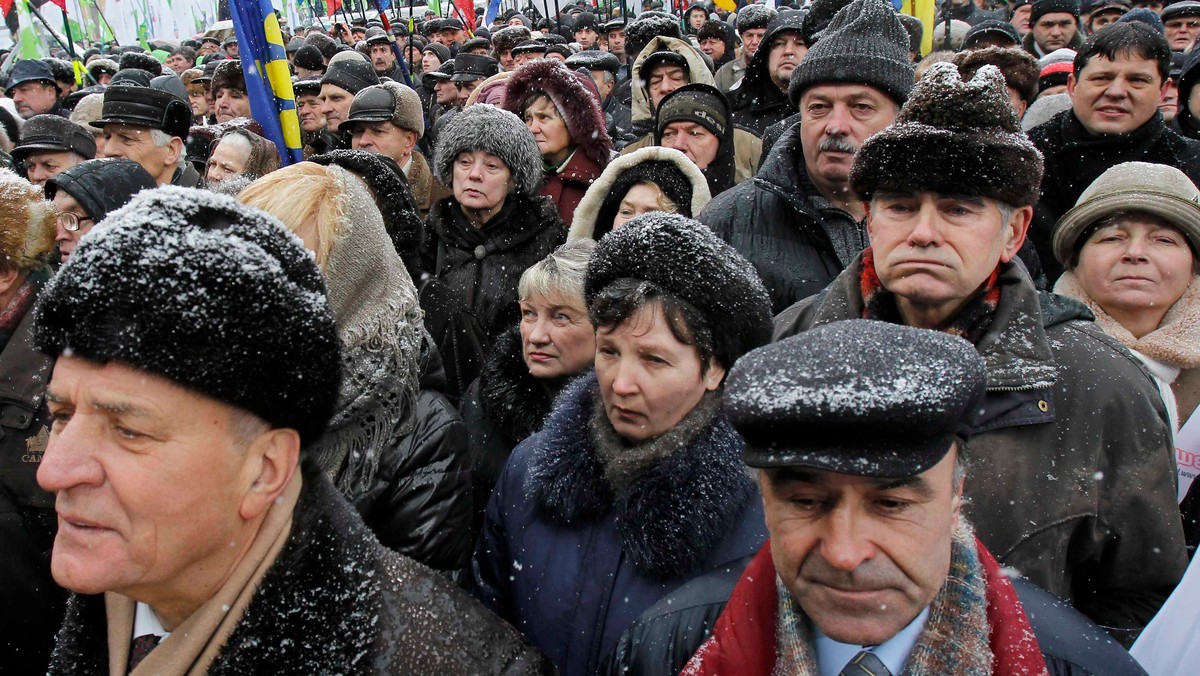 Około czterech tysięcy osób uczestniczyło w Kijowie w akcji opozycji z okazji Dnia Jedności Ukrainy. Podczas wiecu główne ugrupowania opozycyjne zawarły porozumienie o wspólnej liście kandydatów na jesienne wybory parlamentarne.