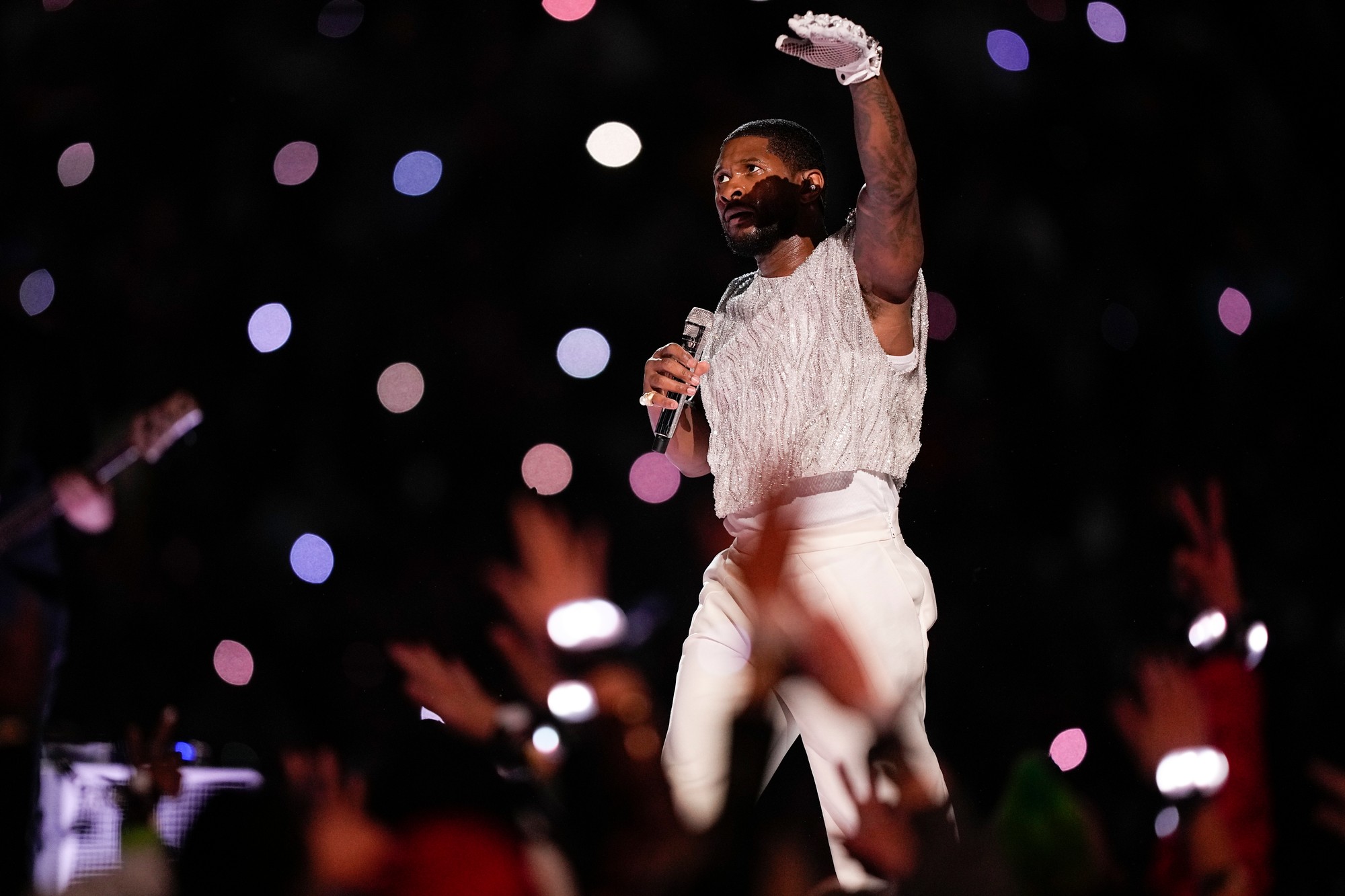 Spevák Usher na športovej udalosti roka - Super Bowl.