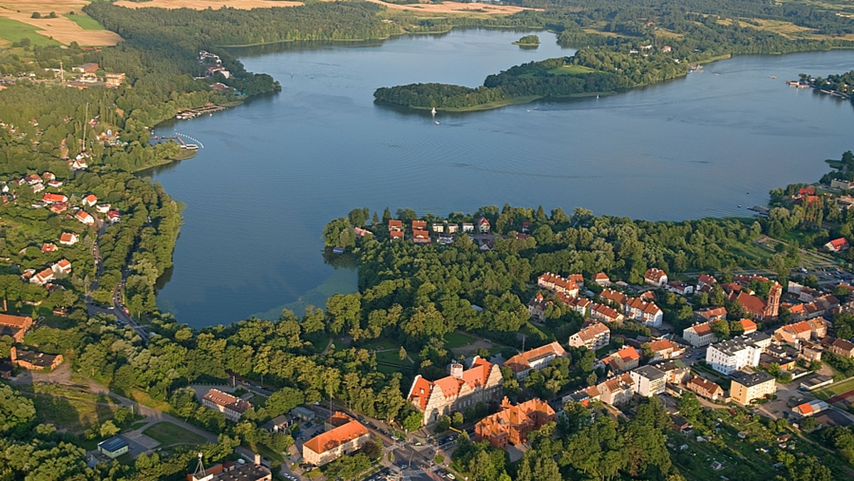 W piątek otwarto obwodnicę Mrągowa - jadący na Mazury od strony Olsztyna, dzięki nowo zbudowanej drodze nie muszą wjeżdżać do tego miasta.