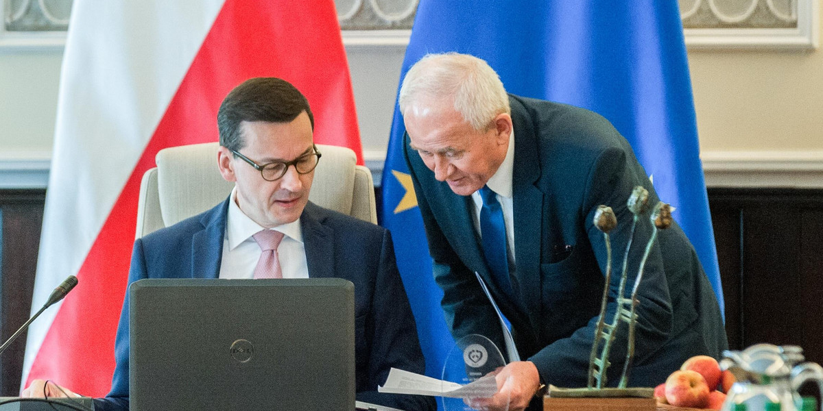 Premier Morawiecki odebrał Tchórzewskiemu nadzór nad Orlenem i Lotosem 