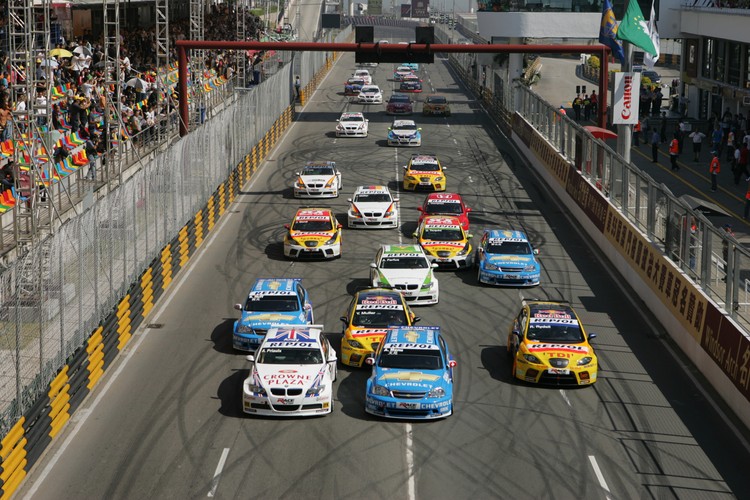 Sezon 2009 wyścigów FIA WTCC rozpocznie się 8 marca na brazylijskim torze Autodromo Internacional de Curitiba