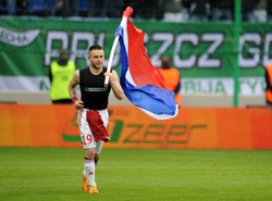 Piłkarz Wisły dostał po kieszeni za obrażanie rywala