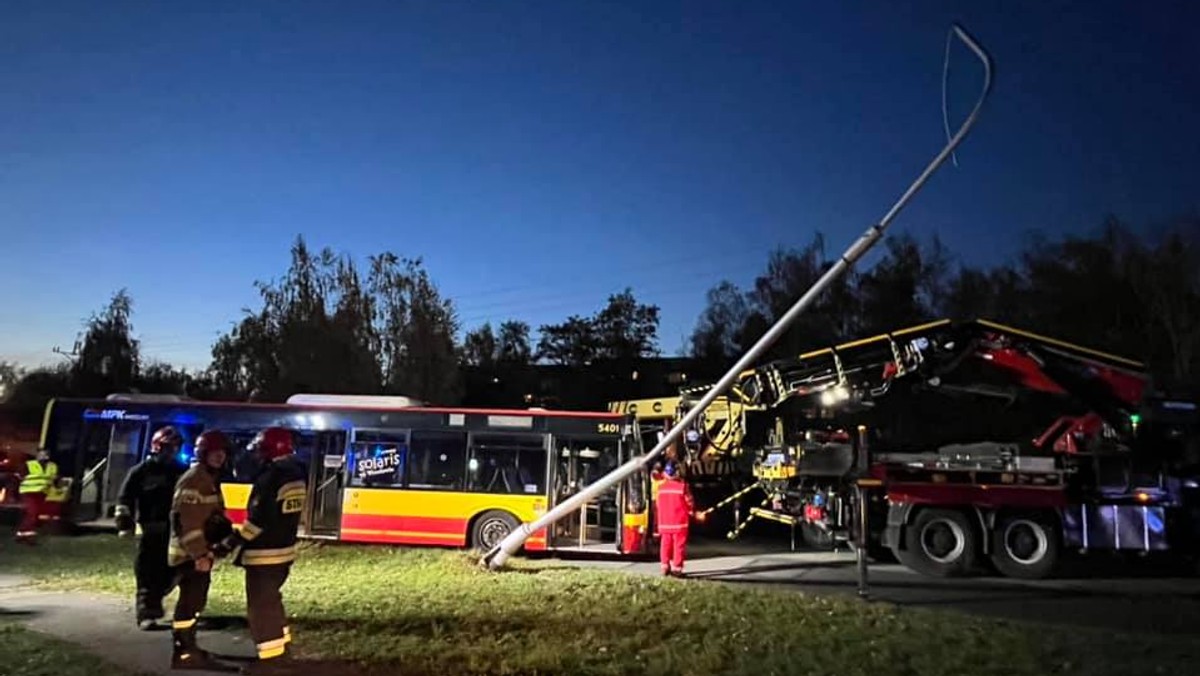 Wrocław. Wypadek autobusu MPK. Pasażerka reanimowała kierowcę