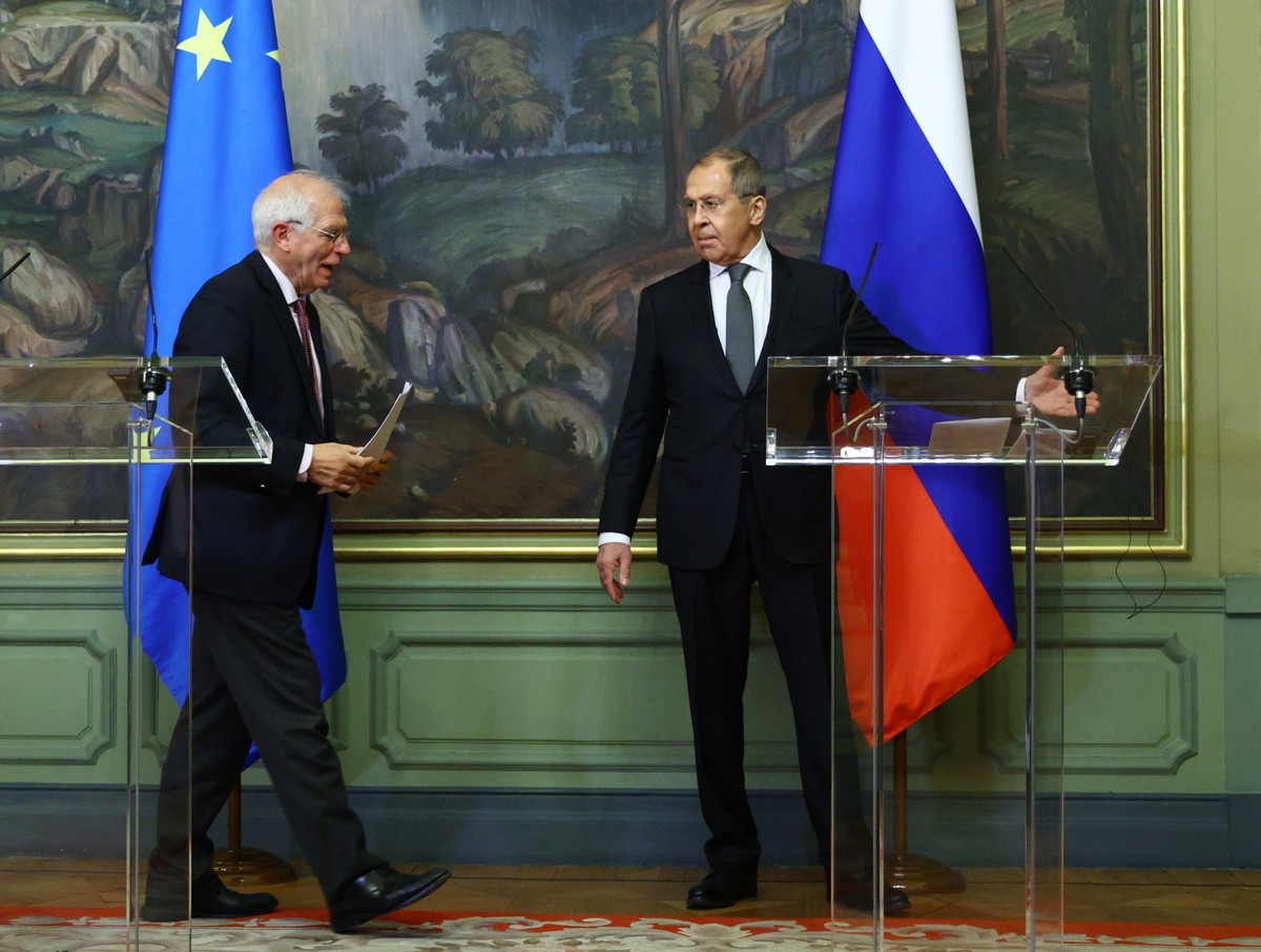 Josep Borrell i Siergiej Ławrow