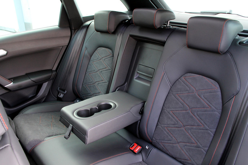 Seat Leon Sportstourer 1.4 e-Hybrid FR