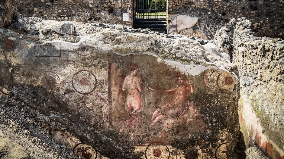 Malowidło ścienne odkryte podczas prac wykopaliskowych na stanowisku archeologicznym w Pompejach