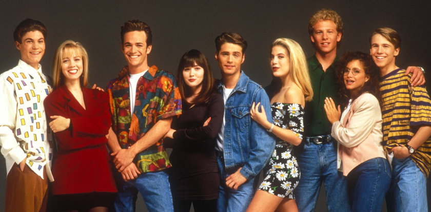 Co się stało z gwiazdami serialu Beverly Hills, 90210? Tragiczne historie...