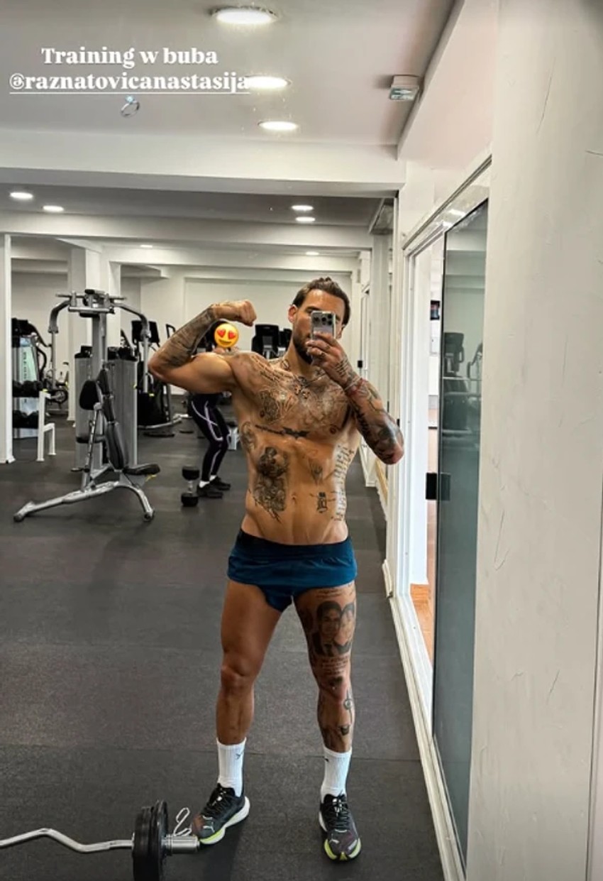 Nemanja Gudelj se razgolitio