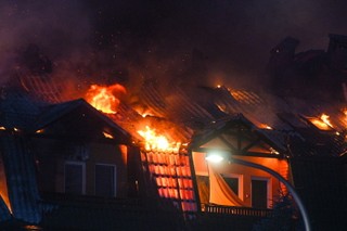 Pożar w Ząbkach. Premier zwołuje pilne spotkanie ze służbami specjalnymi i szefem MSWiA