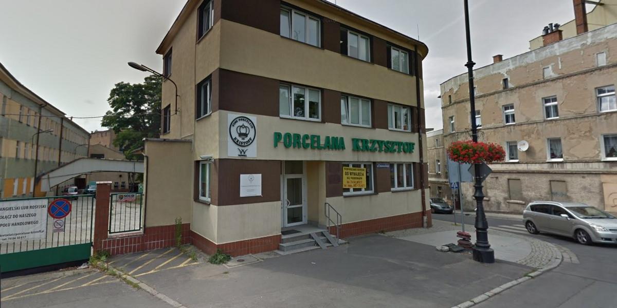 Fabryka Porcelany Krzysztof z Wałbrzycha, która wykończyły ceny gazu, wyprzedaje swoje produkty. Porcelanowe cacka można kupić już za kilka złotych. 