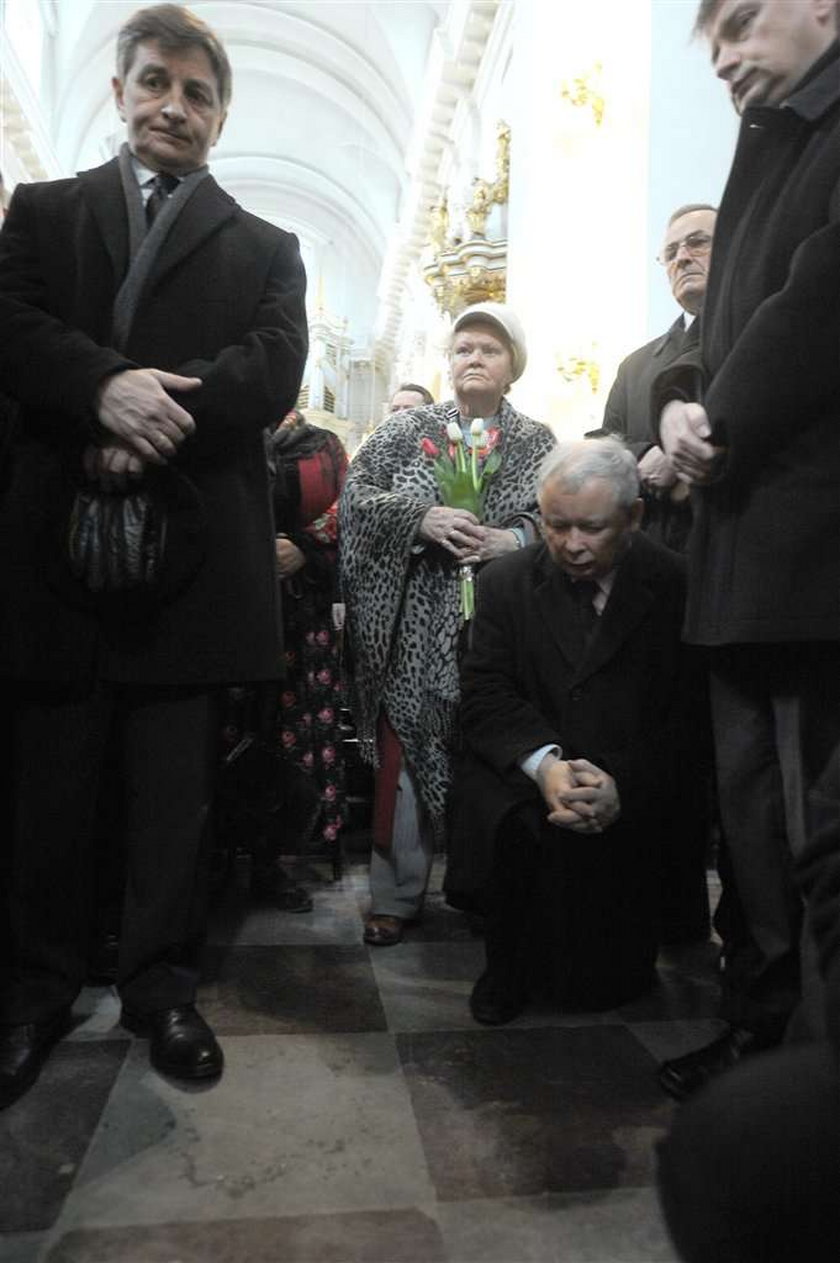 Jarosław Kaczyński, modlitwa, kościół