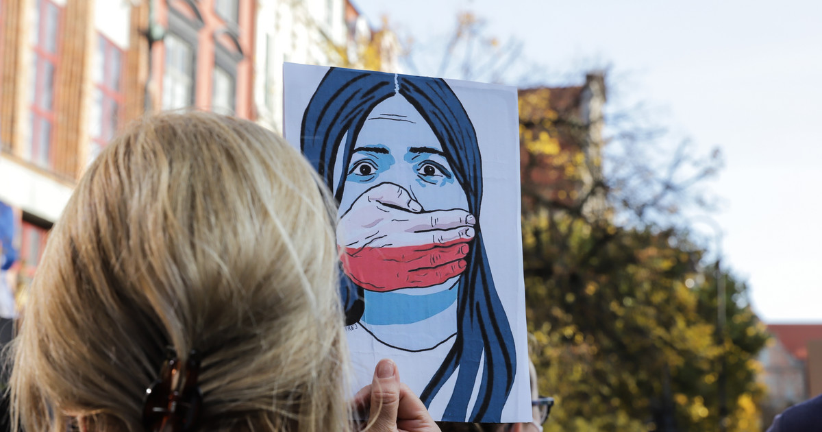 Česká média: Polská ambasáda v ČR žádá ministerstvo zdravotnictví, aby nepomáhalo polským ženám při potratech