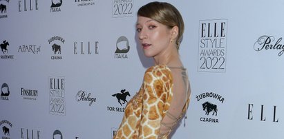 Gwiazdy brylują na gali Elle Style Awards 2022. Lara Gessler wyeksponowała ciążowe krągłości w stylizacji wzorowanej na... żyrafie [ZDJĘCIA]