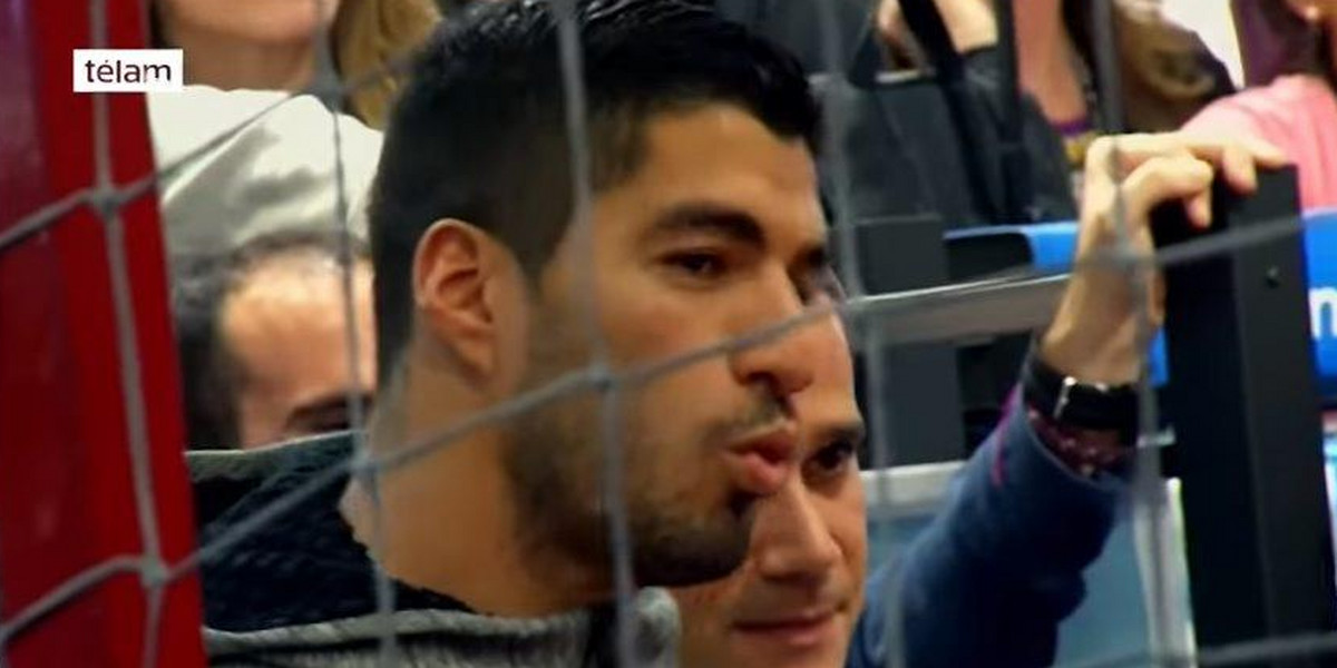 Luis Suarez skompromitował się na spotkaniu z fanami FC Barcelony