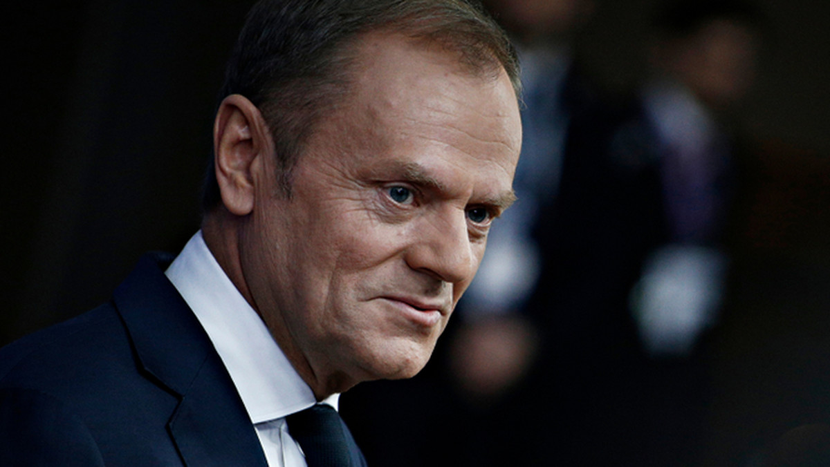 Donald Tusk bohaterem ostatnich wydań "Wiadomości" TVP. W tle te same słowa